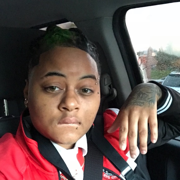 Meet your Posher, Nirell - Picture 1 of 1